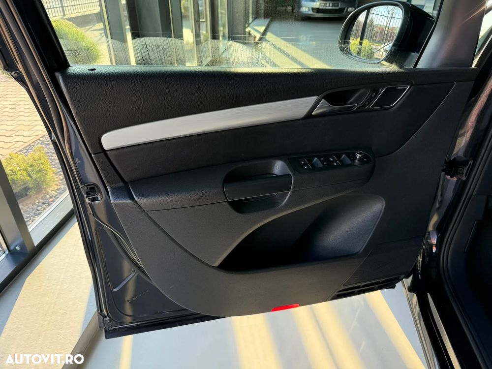 Volkswagen Sharan 2.0 TDI Highline - 24