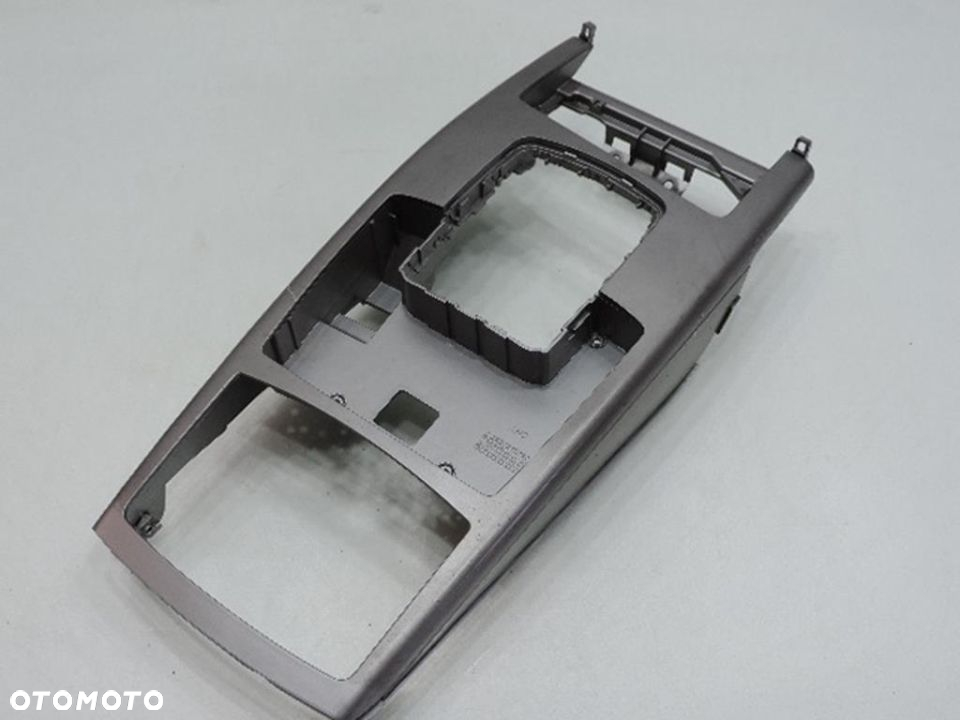 RAMKA TUNELU ŚRODKOWEGO AUDI A6 C6 - 11