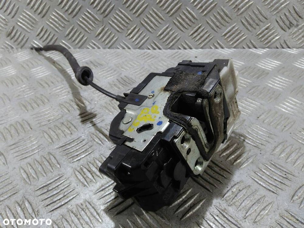 ZAMEK DRZWI PRAWY PRZEDNI KIA CEED - 2