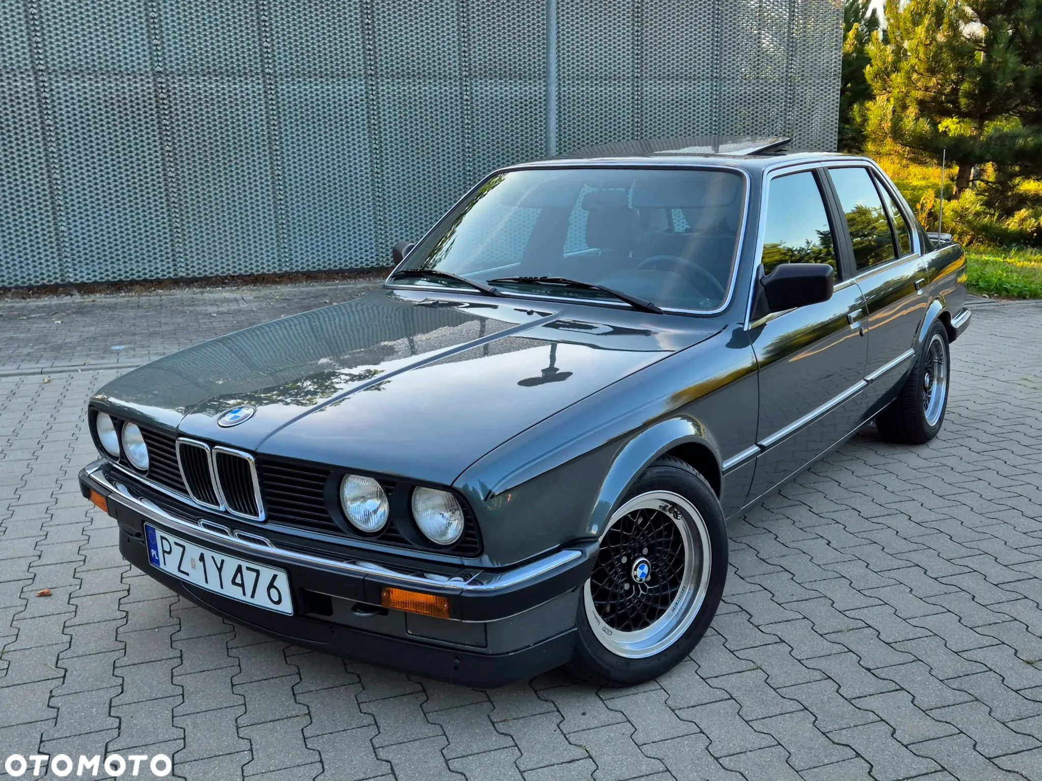 BMW Seria 3 325e - 1