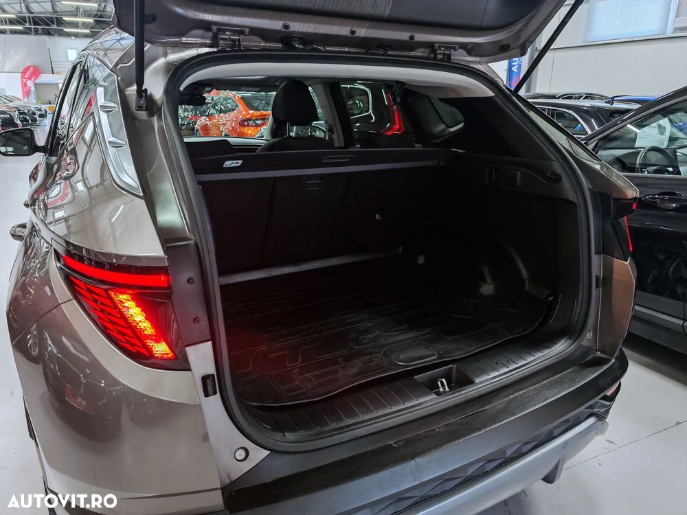 Hyundai Tucson 1.6 CRDi 48V-Hybrid 2WD DCT Select - 33