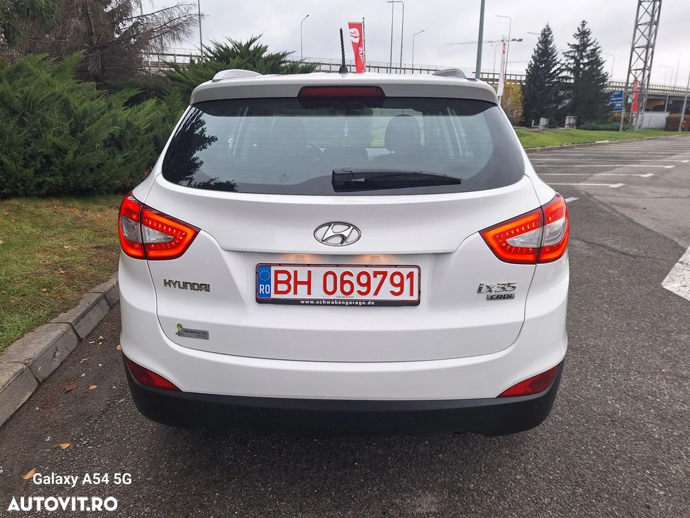 Hyundai ix35 1.7 CRDI 2WD Fifa World Cup Edition - 4