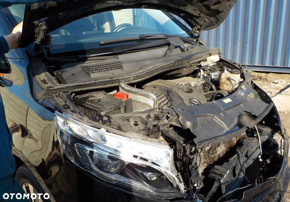 Mercedes-Benz Klasa V - 5