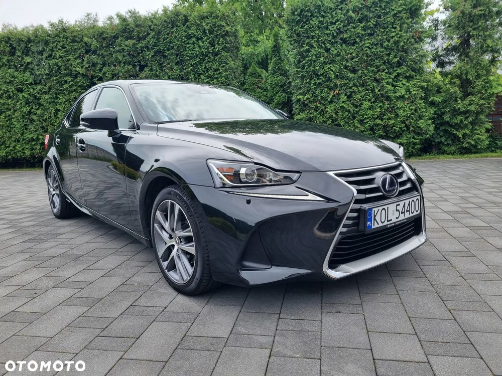 Lexus IS Business Edition - 27