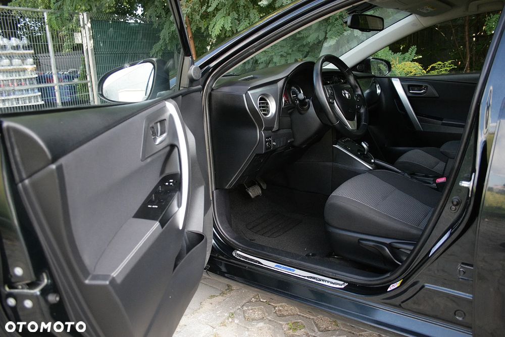 Toyota Auris - 8