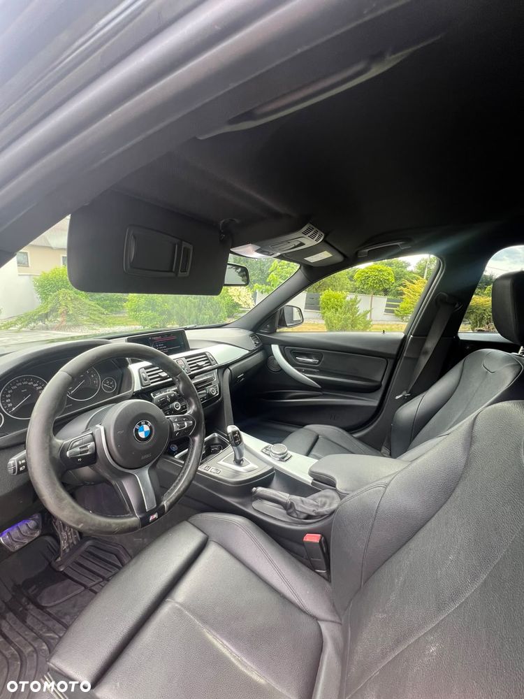 BMW Seria 3 320i xDrive M Sport - 10