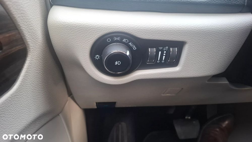 Chrysler Pacifica - 27