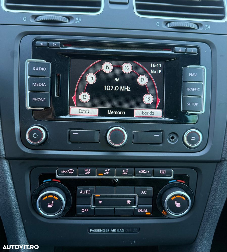 Volkswagen Golf 1.6 TDI DPF MATCH - 13