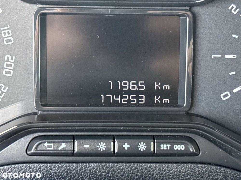 Toyota PROACE CITY - 25