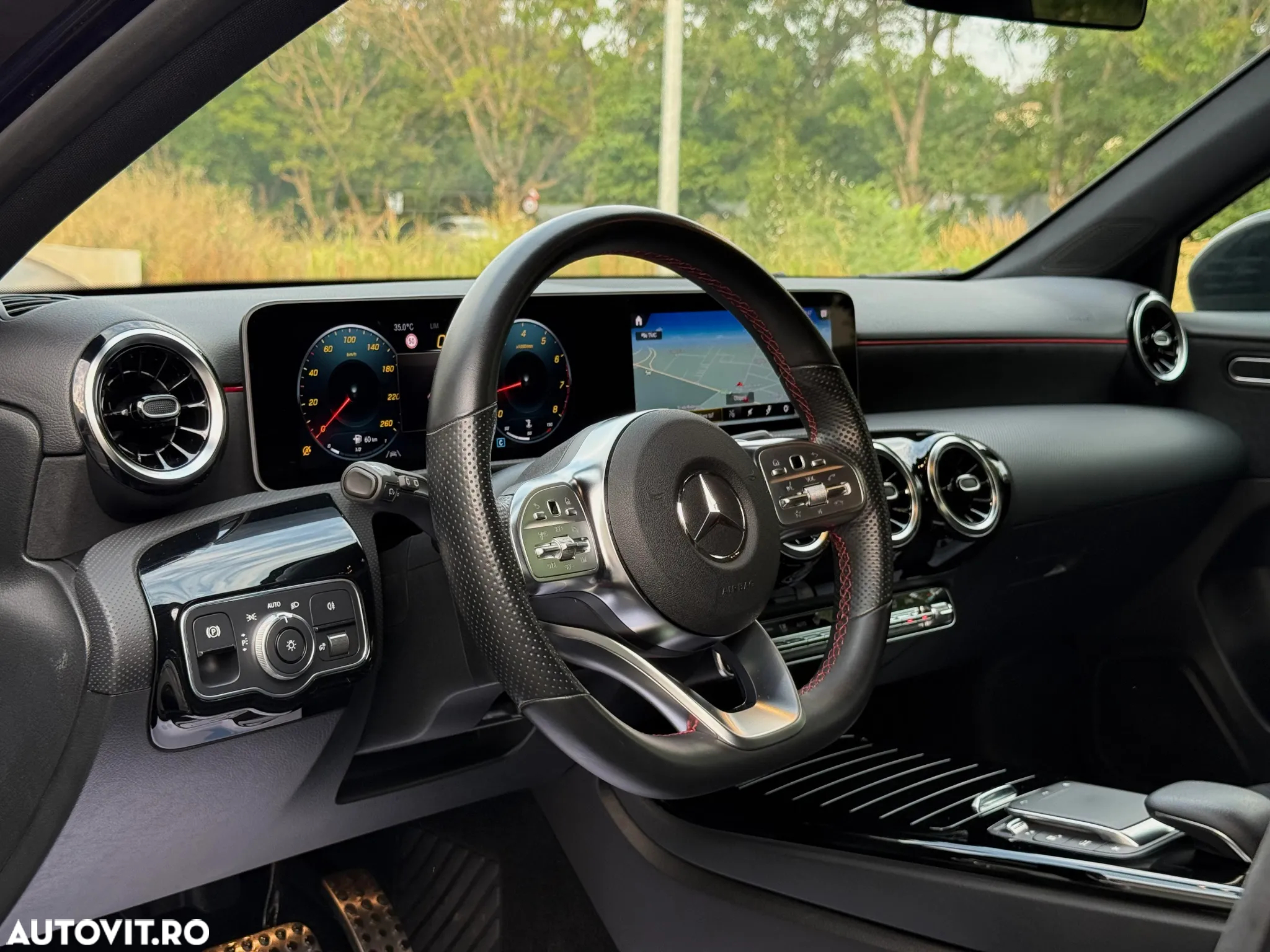 Mercedes-Benz A 180 7G-DCT AMG Line - 15