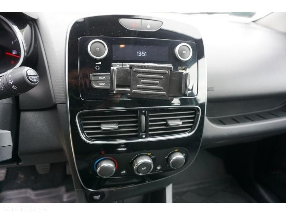 Renault Clio - 17