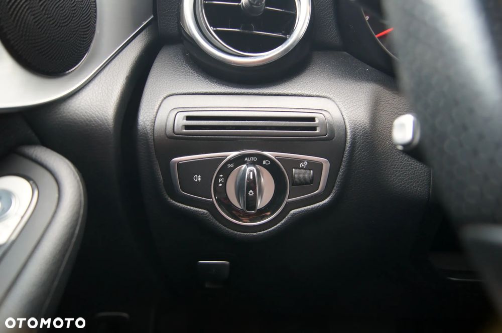 Mercedes-Benz GLC 220 d Coupe 4Matic 9G-TRONIC AMG Line - 22