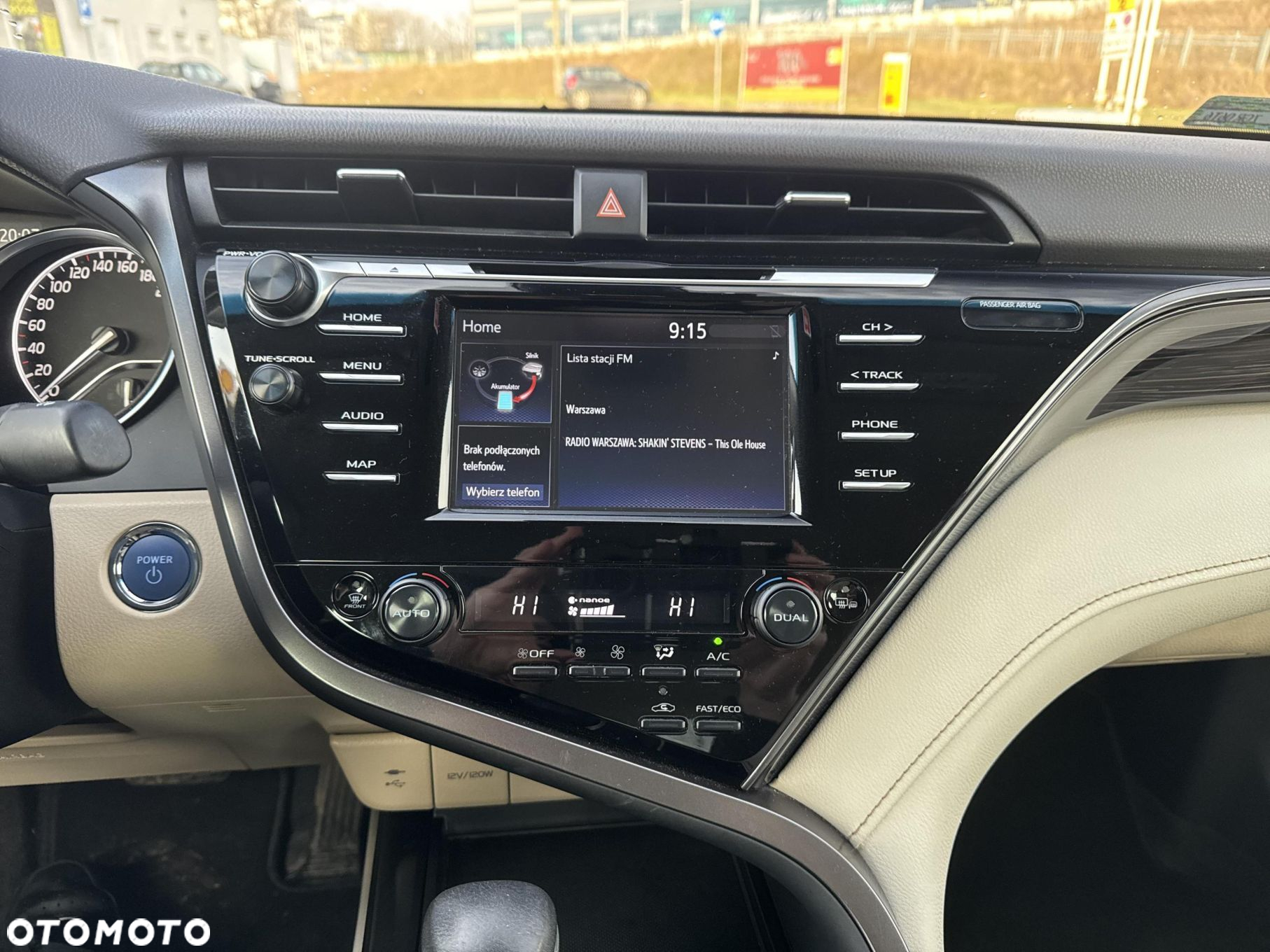 Toyota Camry - 18