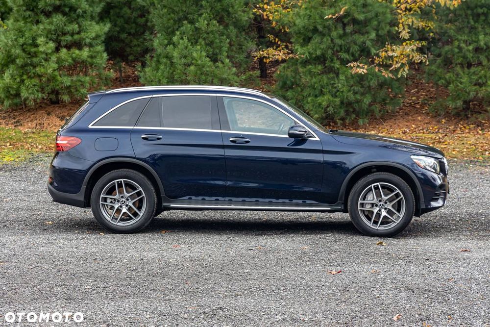 Mercedes-Benz GLC 300 4Matic 9G-TRONIC AMG Line - 10