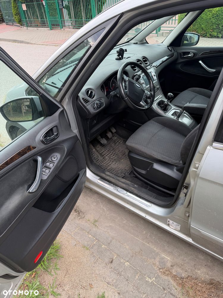 Ford Galaxy 1.8 TDCi Ambiente - 9
