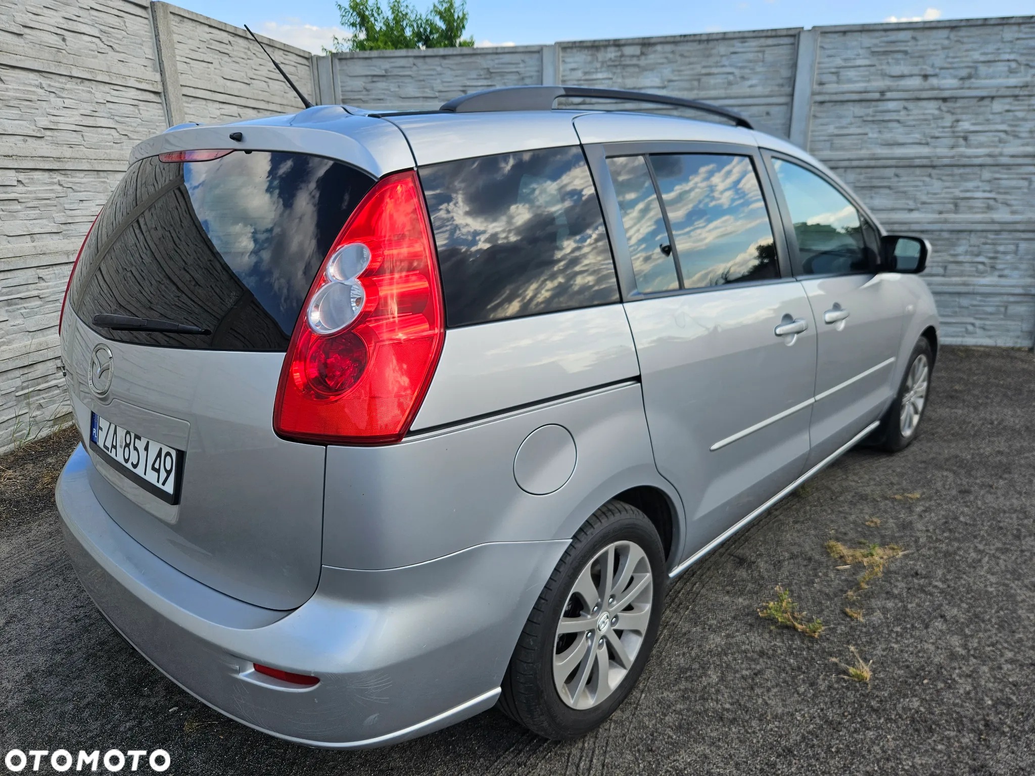 Mazda 5 - 6