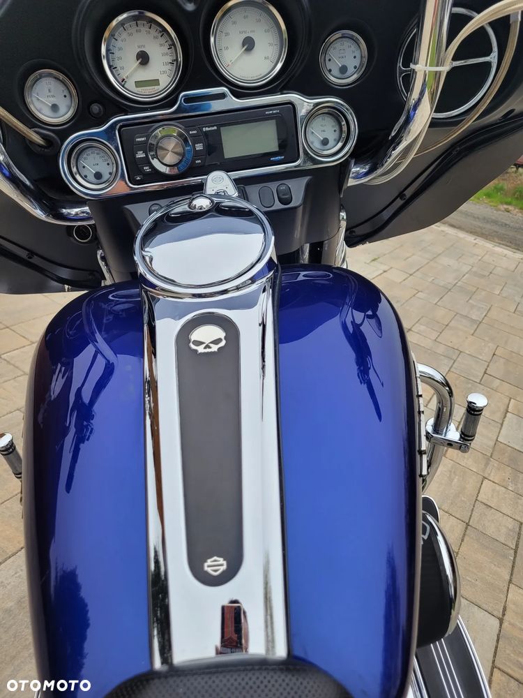 Harley-Davidson Touring Street Glide - 17