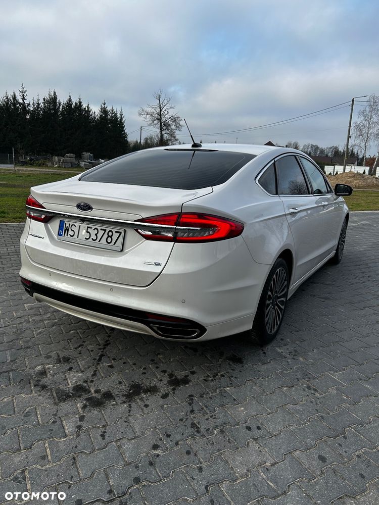 Ford Fusion - 8