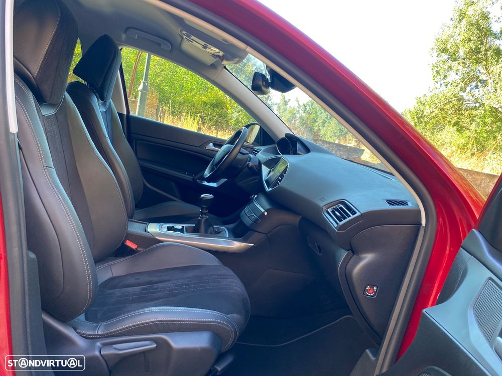 Peugeot 308 SW 1.5 BlueHDi Allure - 22