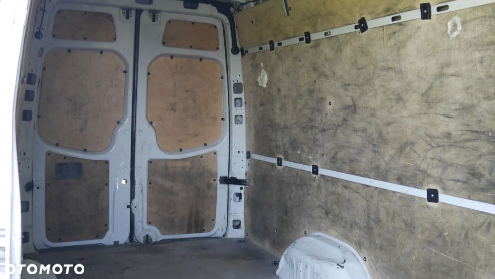 Mercedes-Benz SPRINTER - 16