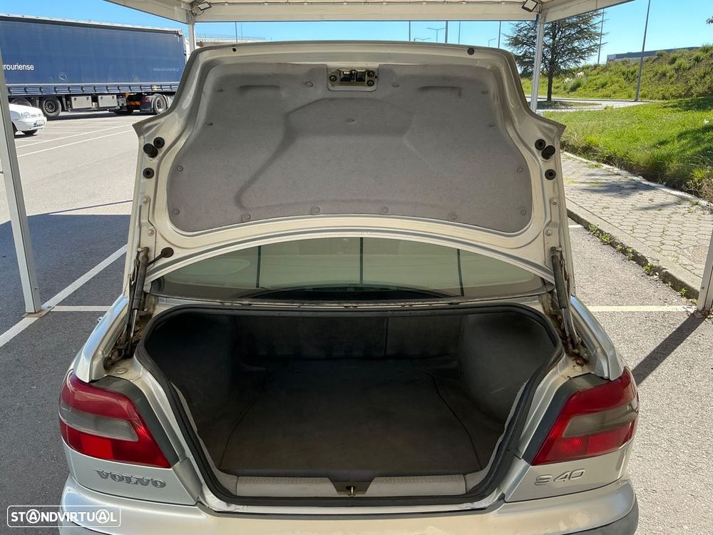 Volvo S40 2.0 - 5