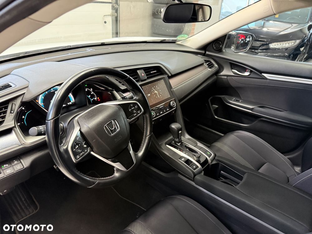 Honda Civic 1.5 i-VTEC Turbo CVT Prestige - 17