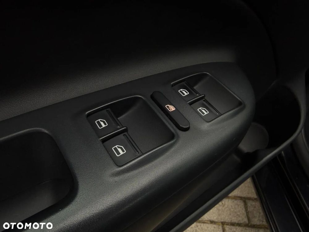 Skoda Octavia 1.8 TSI IMPULS EDITION - 30