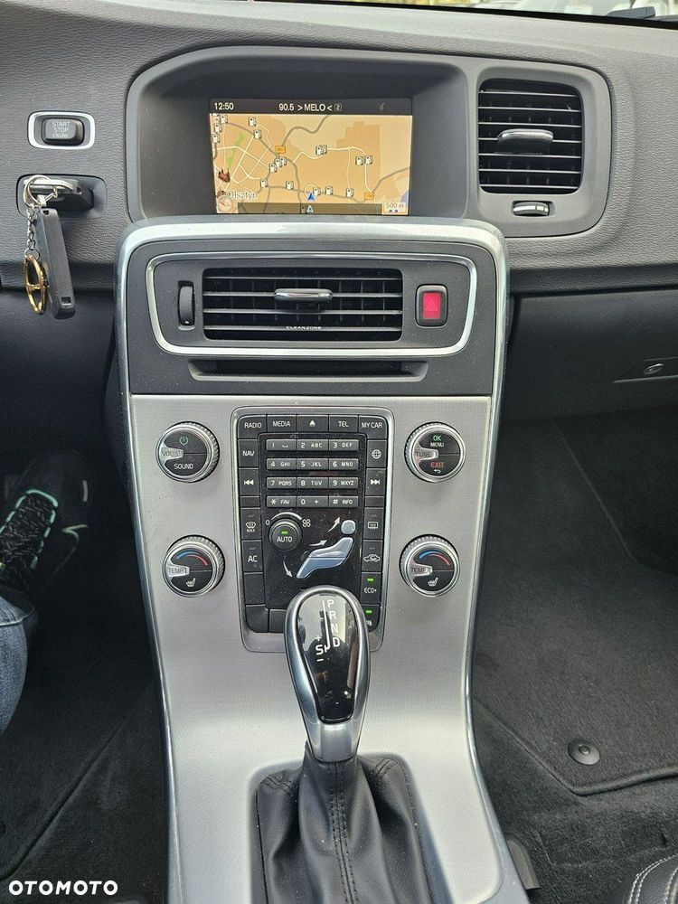 Volvo V60 Cross Country D4 Drive-E Kinetic - 26