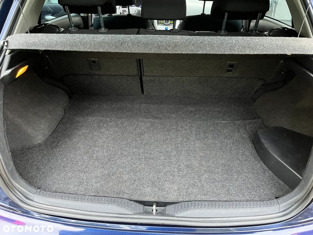 Toyota Auris - 19