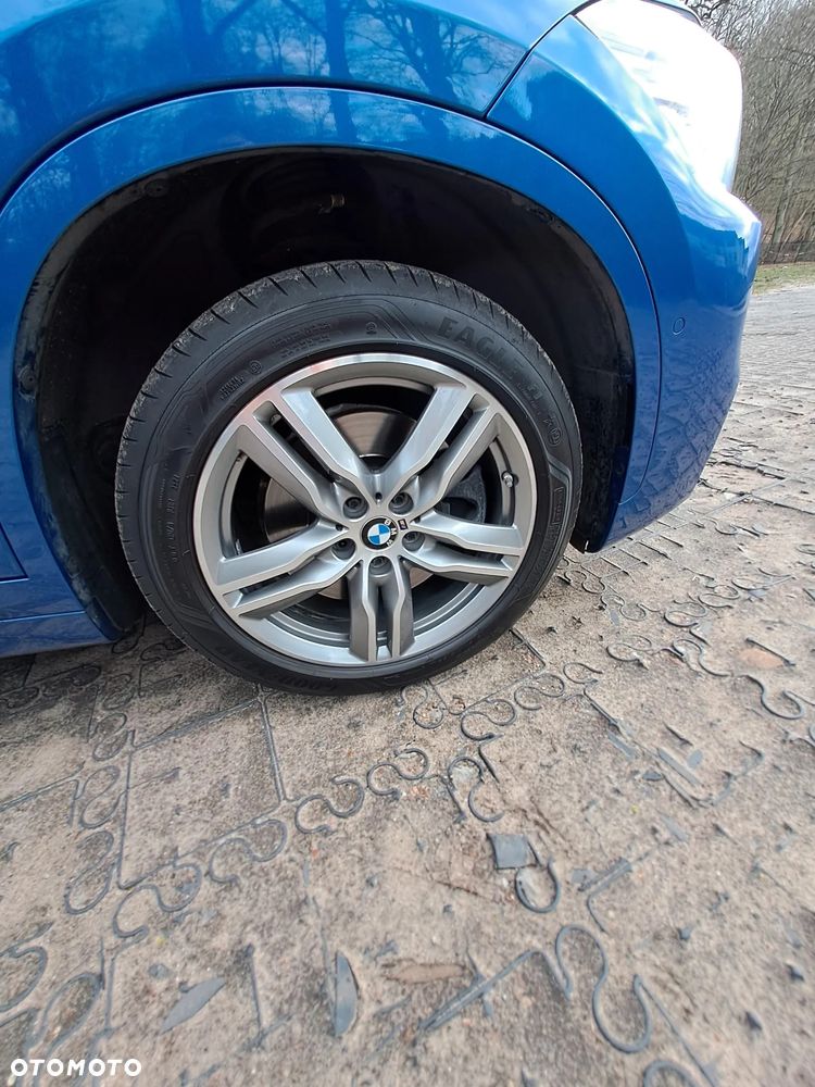 BMW X1 xDrive20i - 18