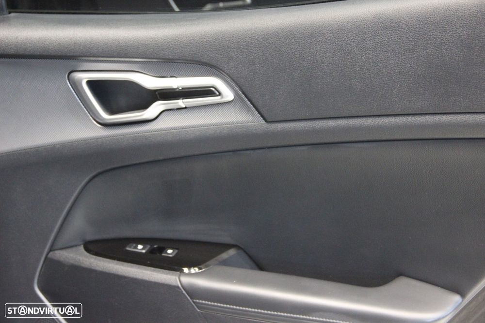 Kia Sportage 1.6 T-GDi HEV Tech - 10