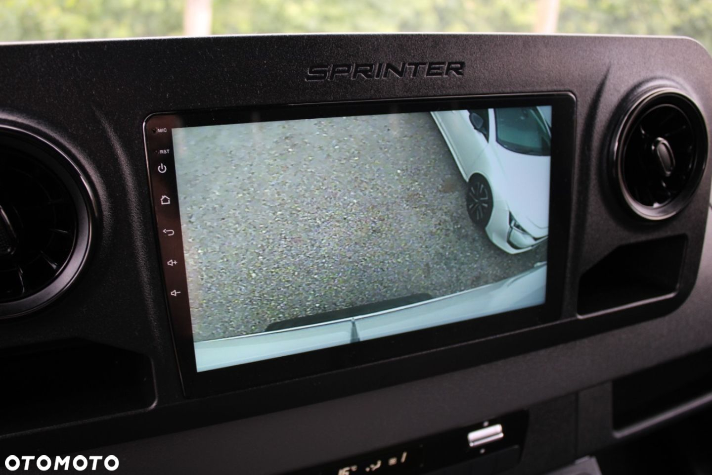 Mercedes-Benz Sprinter - 9