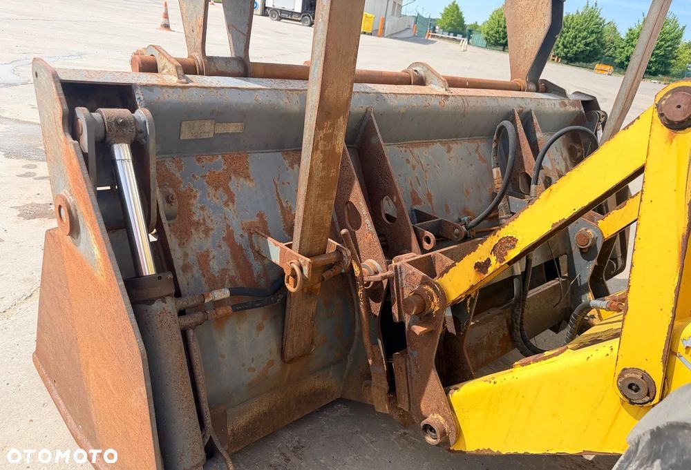New Holland LB115B-4hp rok 2000  koparka ładowarka 4x4 - 18