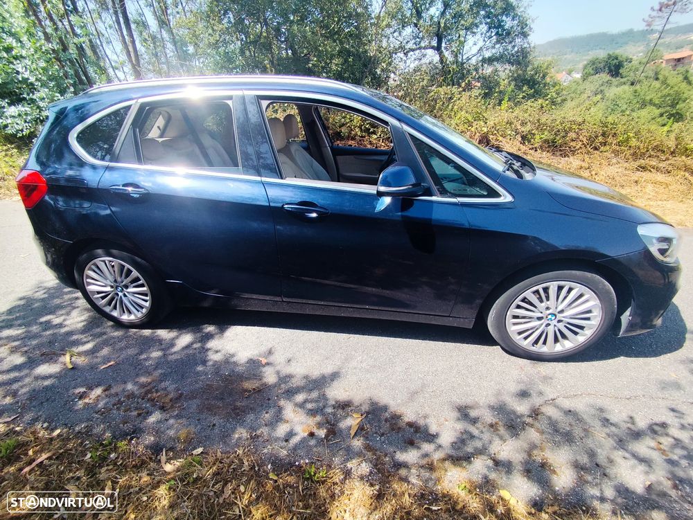 BMW 218 Active Tourer d Line Luxury - 11