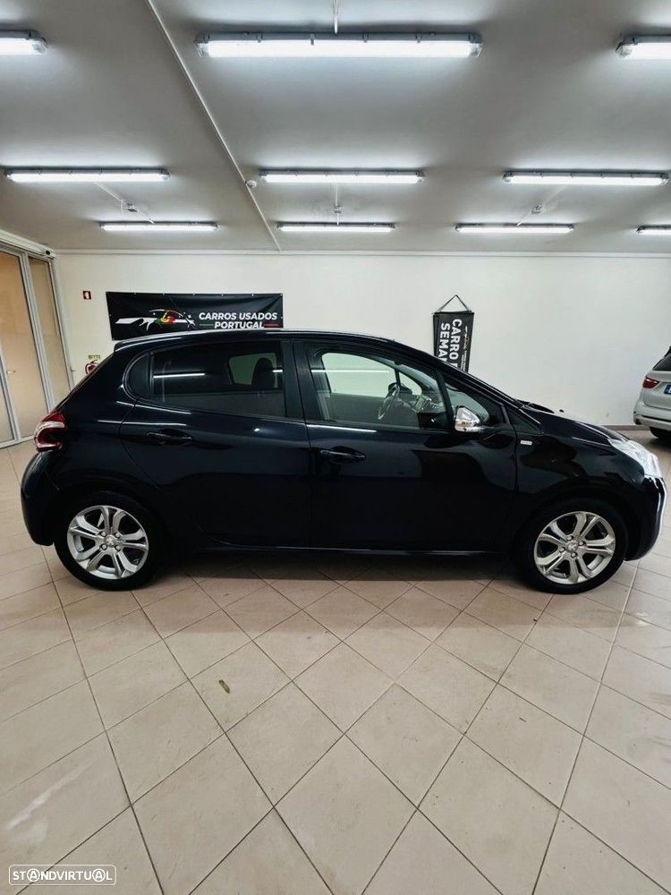 Peugeot 208 1.2 VTi SE Style - 5