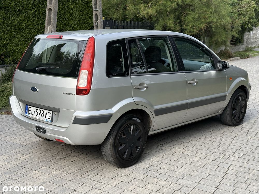 Ford Fusion - 3