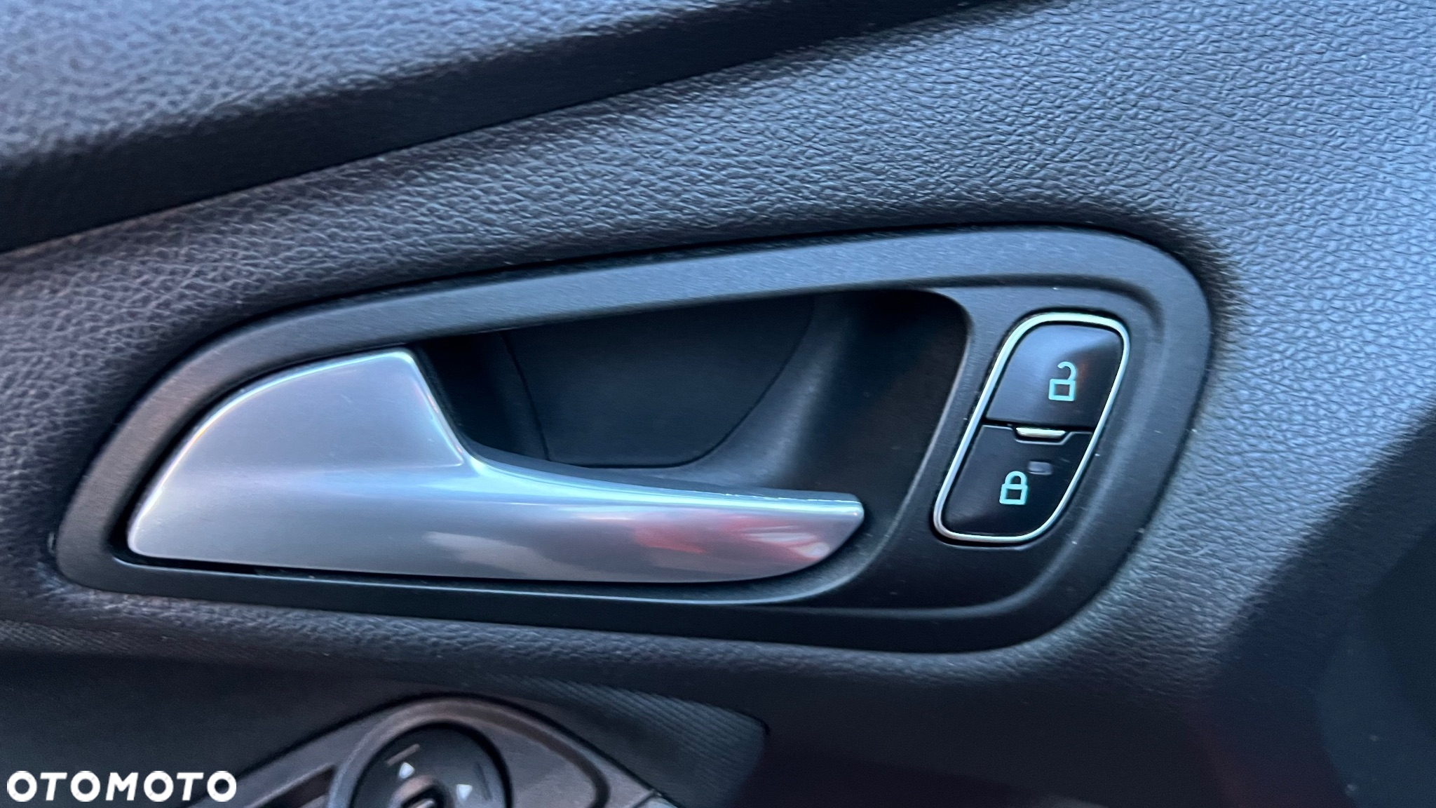 Ford Focus - 25