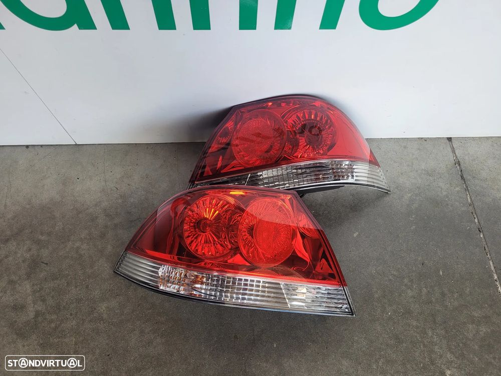 Farolins Mitsubishi Lancer 2005 - 1