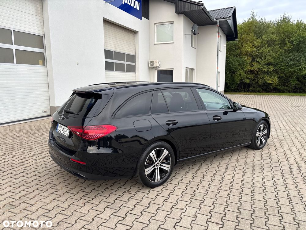 Mercedes-Benz Klasa C 220 d mHEV - 10