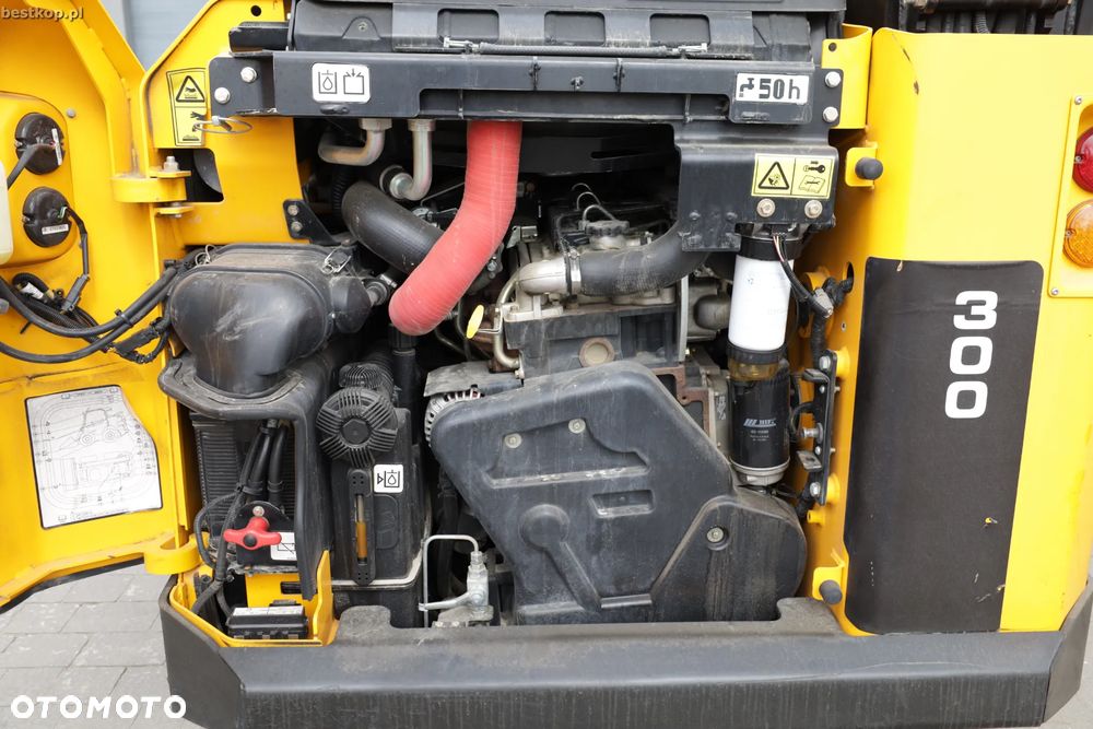 JCB 300 T4 Miniładowarka Skid steer - 33