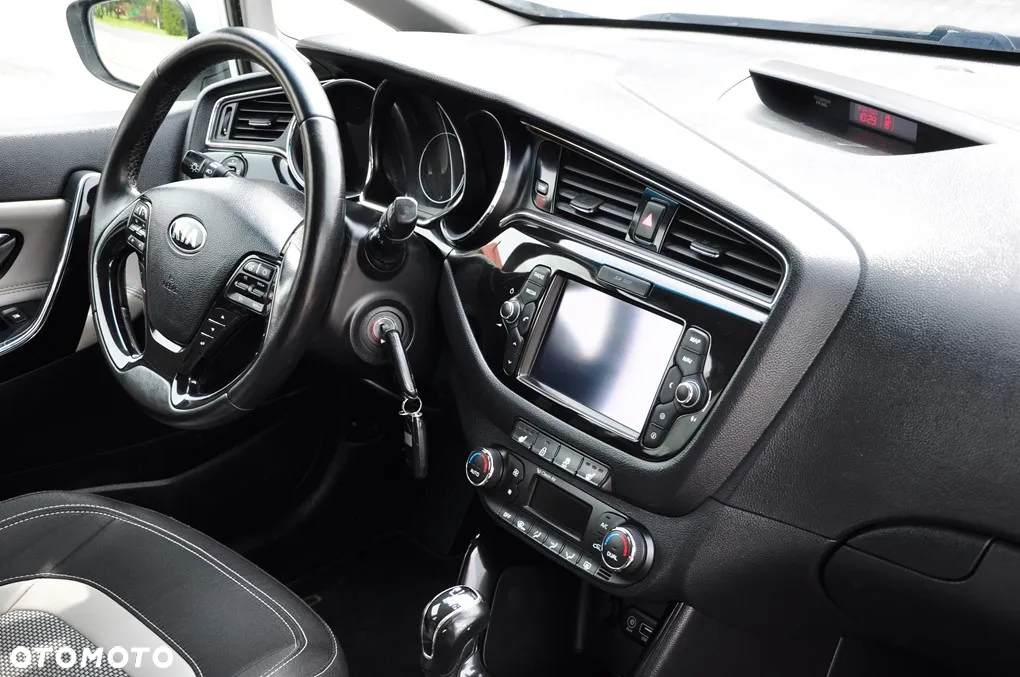 Kia Ceed 1.6 CRDi SCR L Business Line - 29