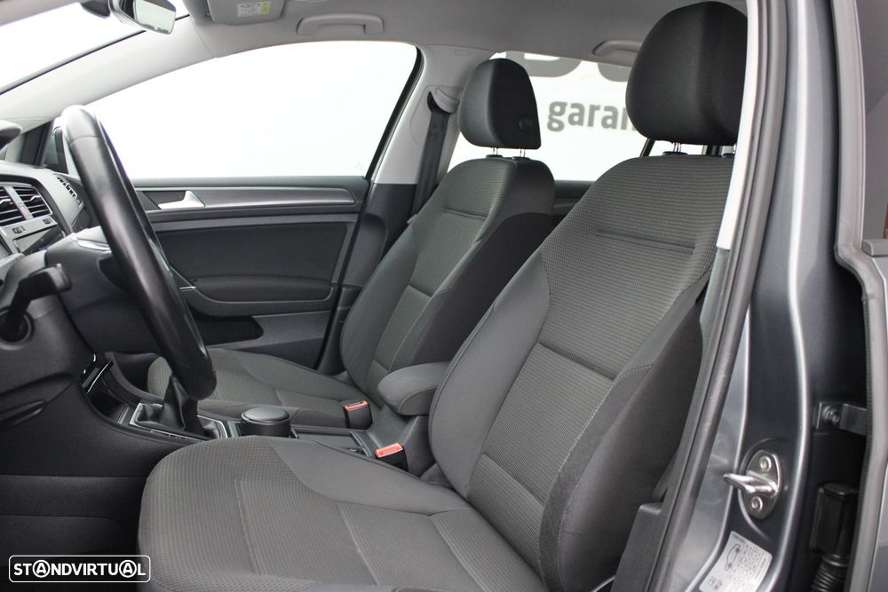 VW Golf Variant 1.6 TDi Confortline - 23