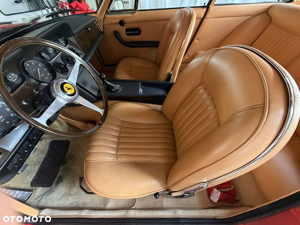 Ferrari 330 - 26