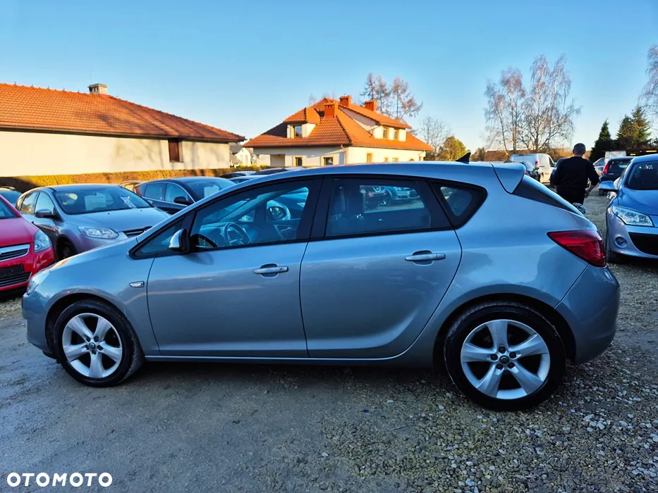 Opel Astra 1.4 Turbo Exklusiv - 22