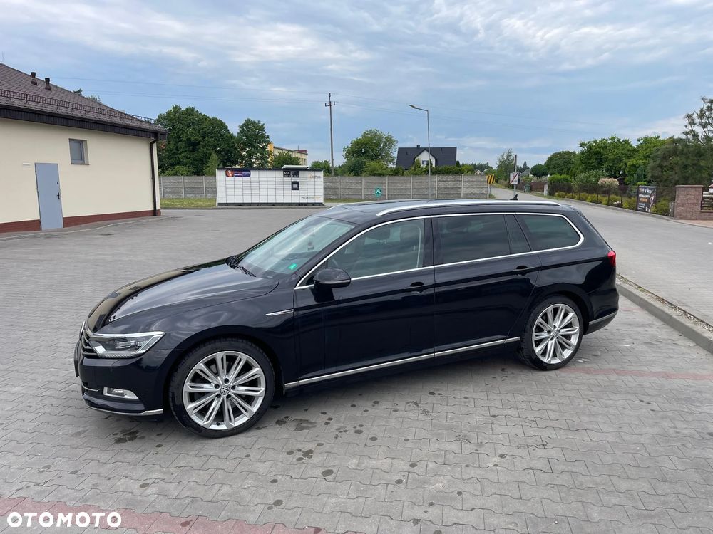 Volkswagen Passat - 1