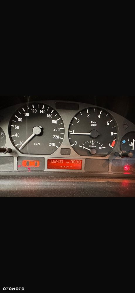 BMW Seria 3 318i - 30