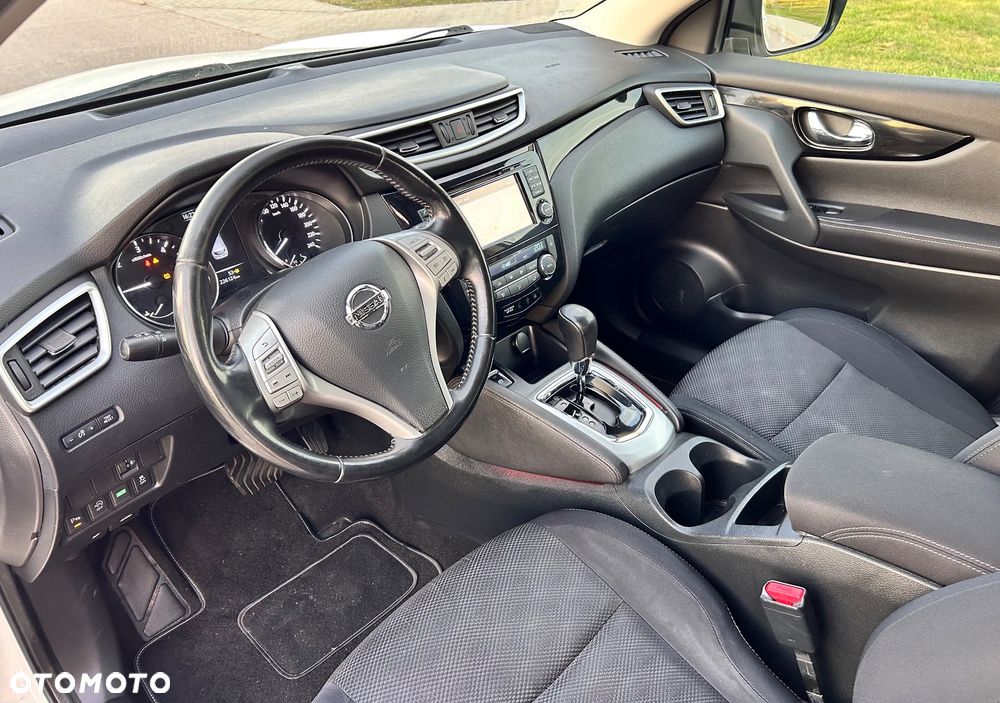 Nissan Qashqai 1.6 DCi Xtronic ACENTA - 16