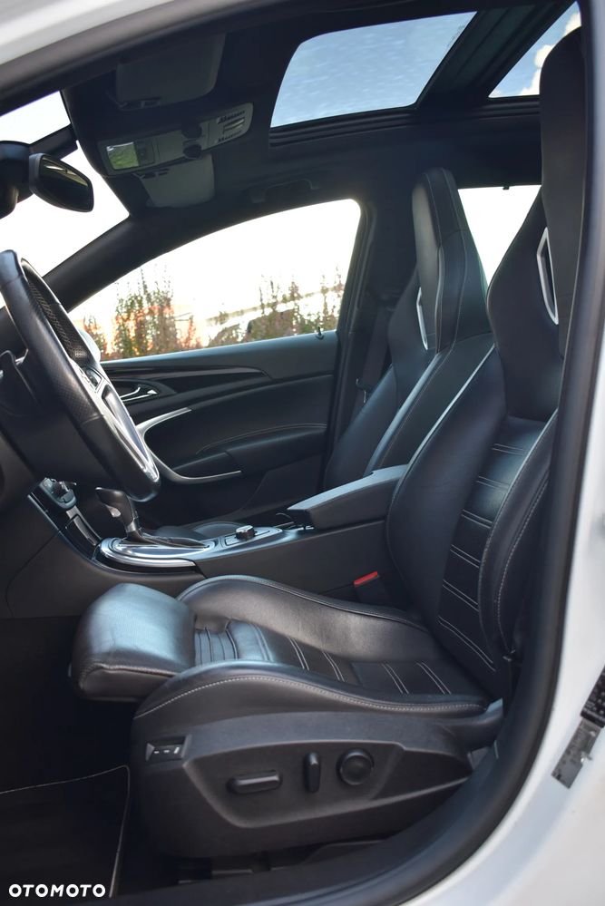 Opel Insignia 2.8 T V6 OPC - 15