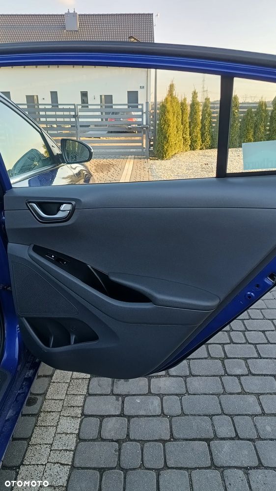 Hyundai IONIQ 1.6 GDI Premium - 10