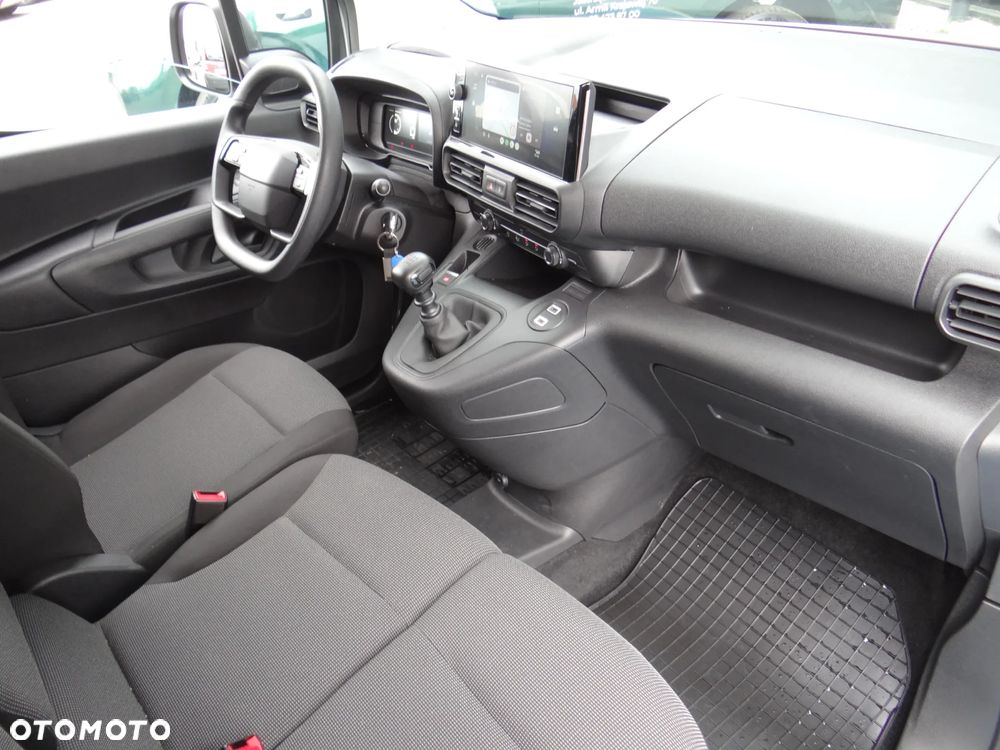 Opel COMBO - 16